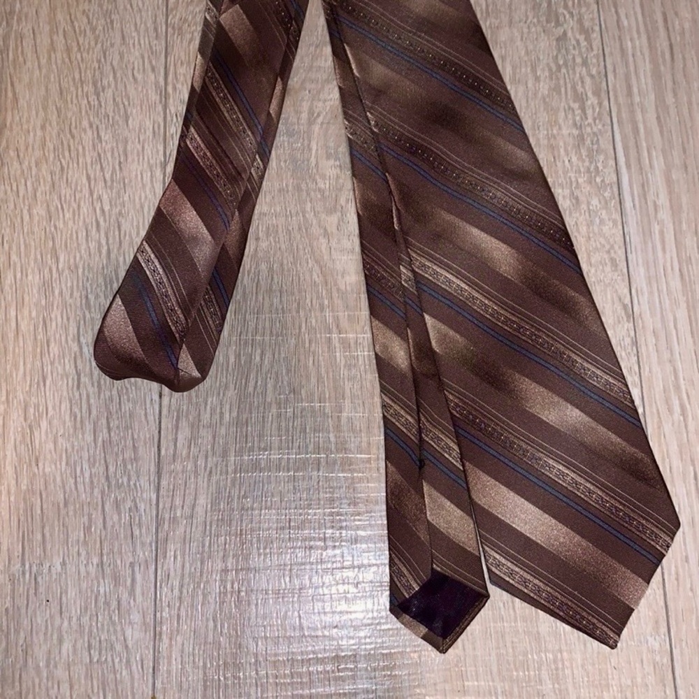Mervyn’s Mens Collection vintage brown satin striped office formal tie